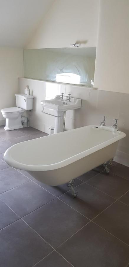 2 Bed Courtyard Apartment At Rockfield House Kells In Meath - Short Term Let Екстер'єр фото
